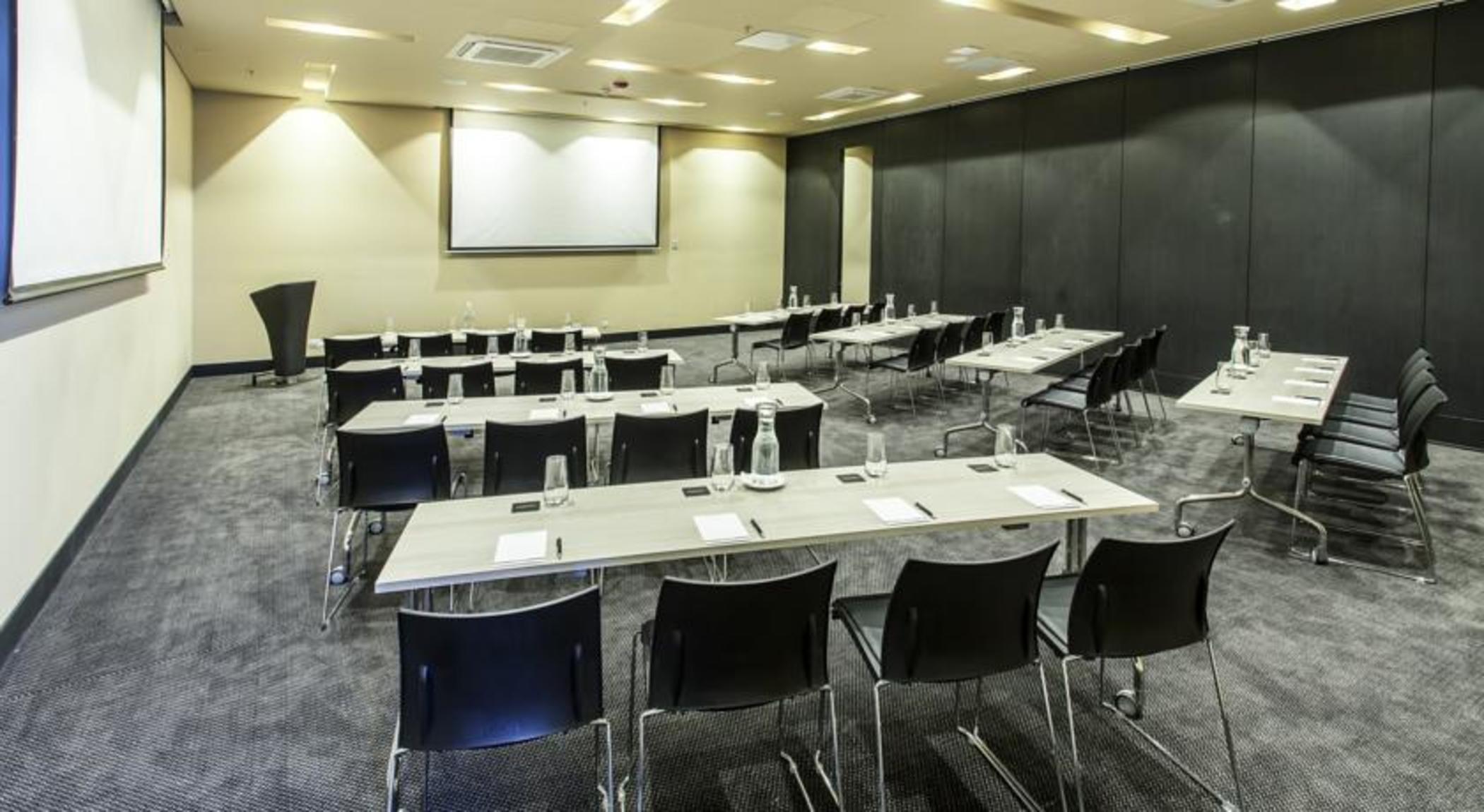 Hotel Movich Buro 26 Bogotá Exteriér fotografie The Boardroom