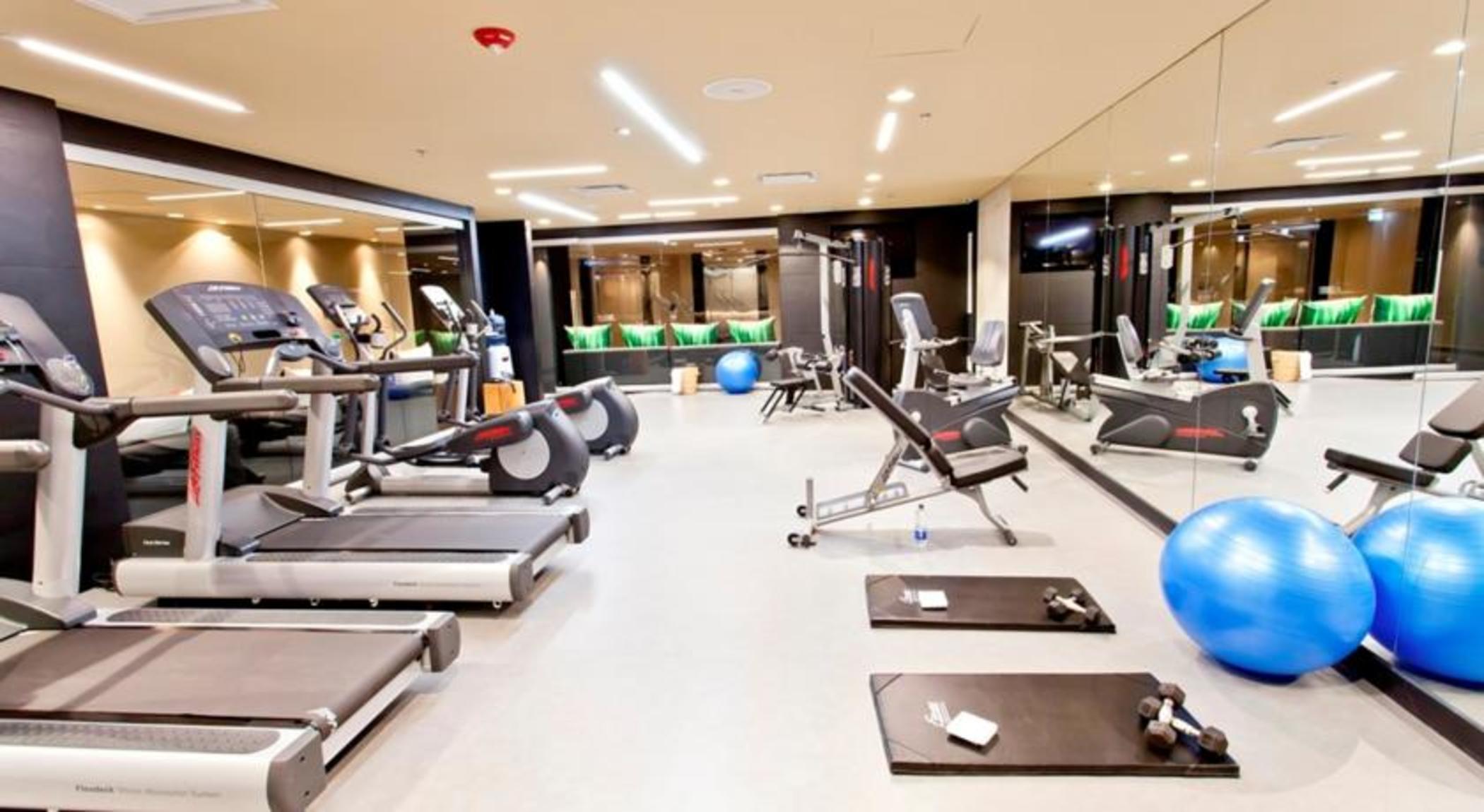 Hotel Movich Buro 26 Bogotá Exteriér fotografie The gym at the hotel